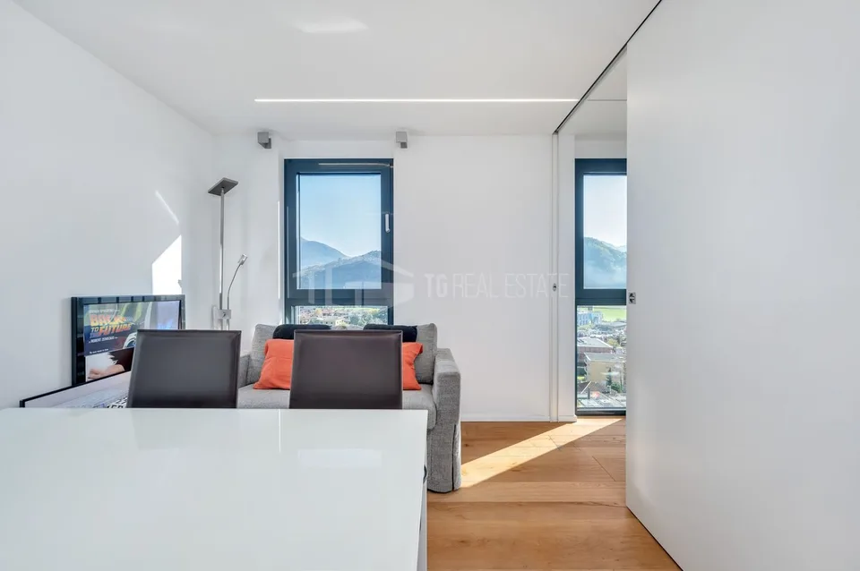 MODERNA VILLA CON VISTA PANORAMICA E CON APPARTAMENTO INDIPENDENTE