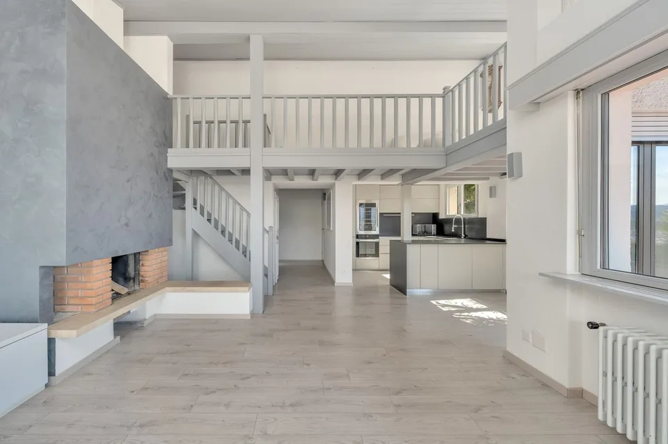 VILLA 5.5 LOCALI CON VISTA CITTÀ E LAGO DI LUGANO