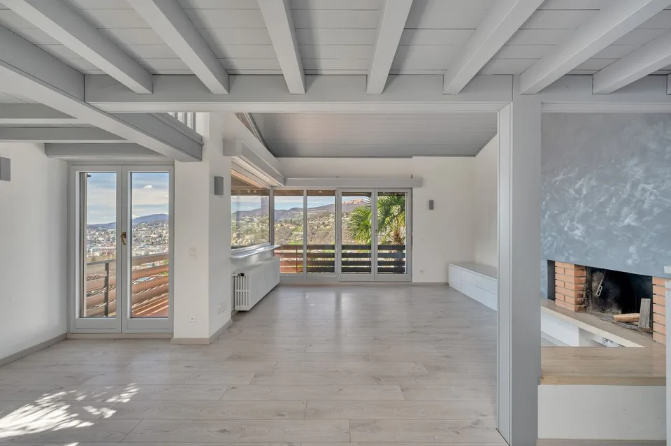 VILLA 5.5 LOCALI CON VISTA CITTÀ E LAGO DI LUGANO