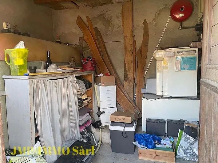 A house to be seized in the village to be renovated with a view and sun