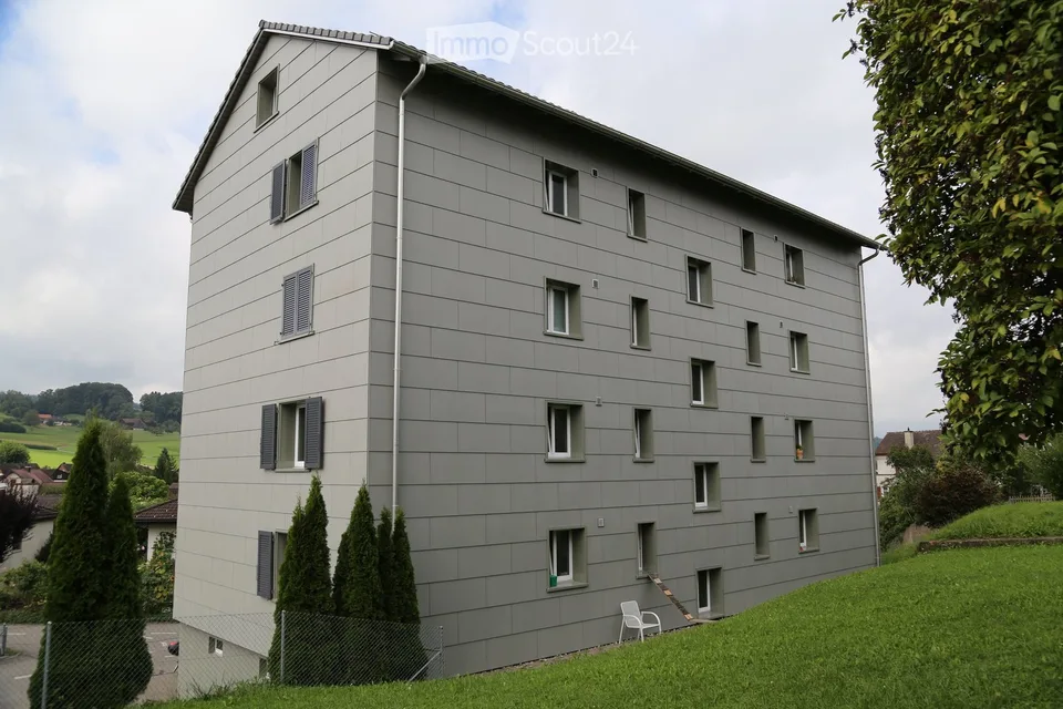 Mehrfamilienhaus mit 8 Wohnungen