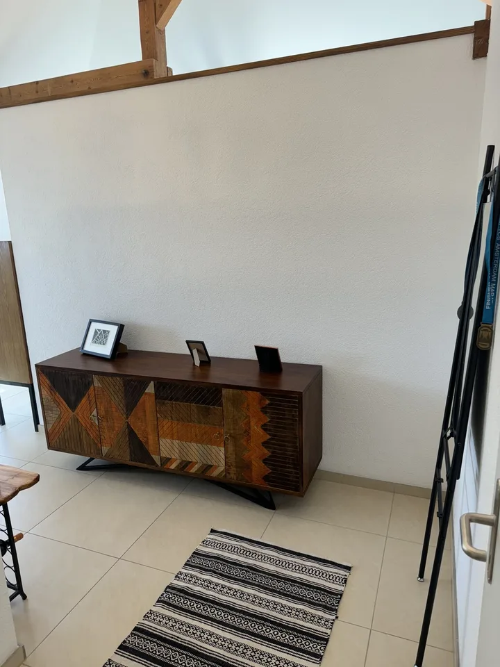 Moderne 2,5-Zimmer-Dachgeschosswohnung in Zürich-Wiedikon – Foto 8 von 16