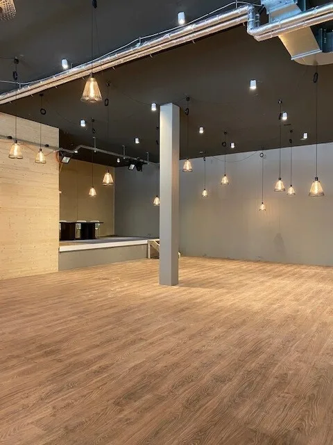 Espace commercial moderne au Soodring 36 à Adliswil