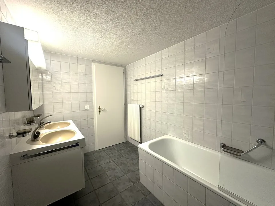 Sanierte 2-Zimmerwohnung in Signau
