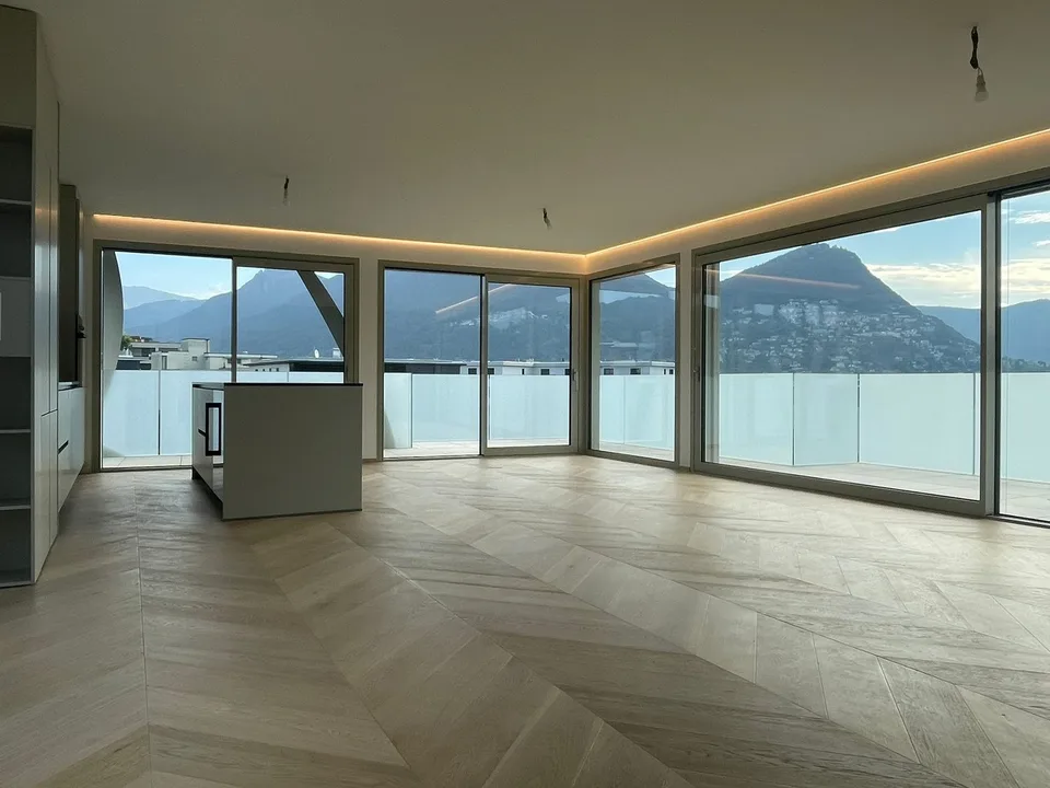 Luxus-Penthouse mit Terrasse und Jacuzzi in Massagno – sofort verfügbar