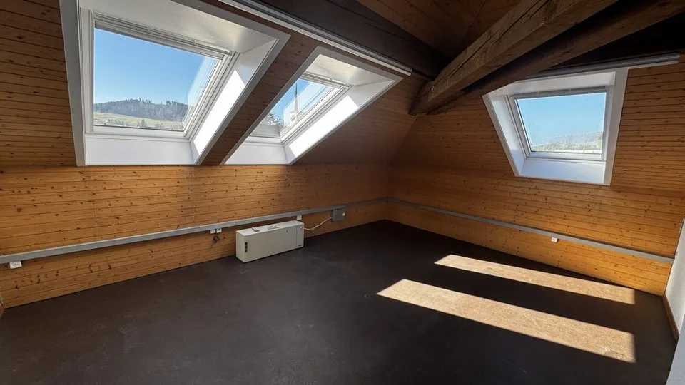 Espace de bureau au centre de Konolfingen