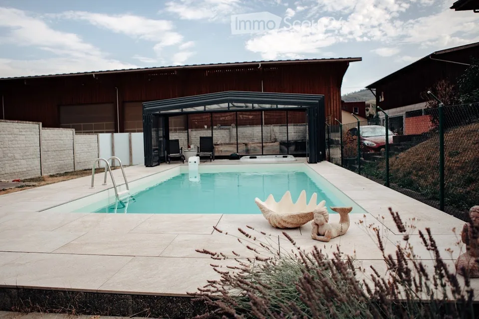 Bungalow di 5 locali a Oberhofen AG, con piscina, idromassaggio, hall mobile, sauna e molto altro