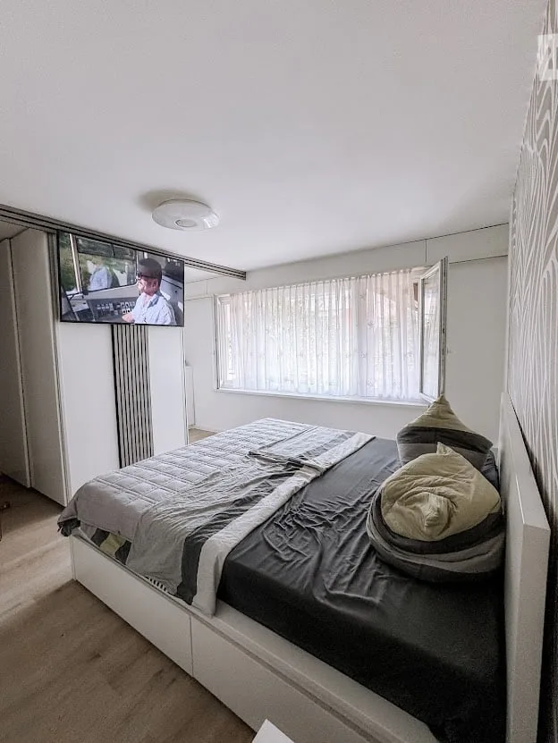 Bungalow di 5 locali a Oberhofen AG, con piscina, idromassaggio, hall mobile, sauna e molto altro