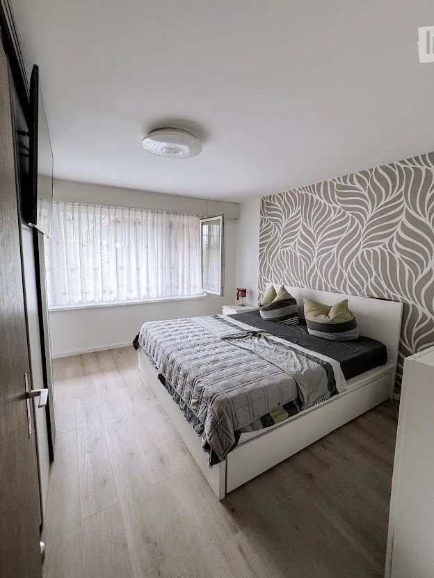 Bungalow di 5 locali a Oberhofen AG, con piscina, idromassaggio, hall mobile, sauna e molto altro