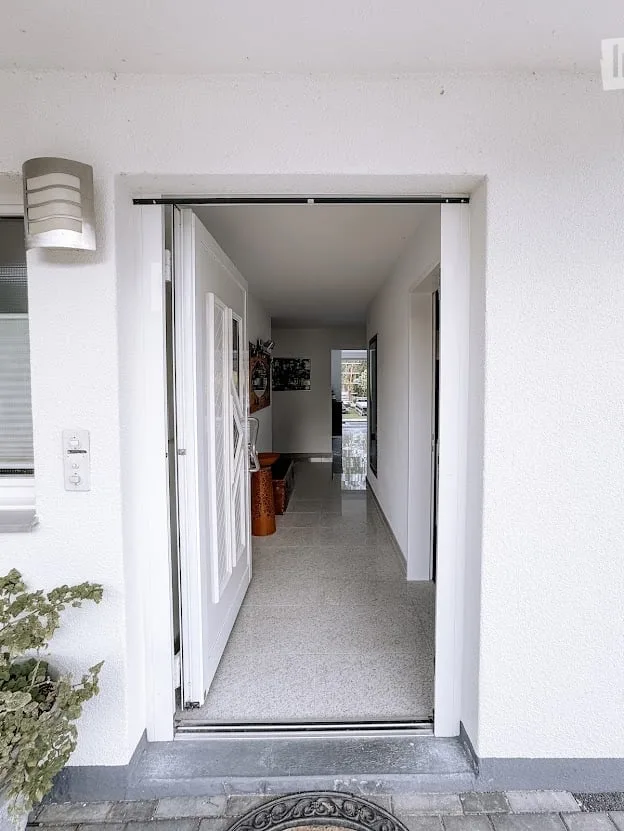 Bungalow di 5 locali a Oberhofen AG, con piscina, idromassaggio, hall mobile, sauna e molto altro