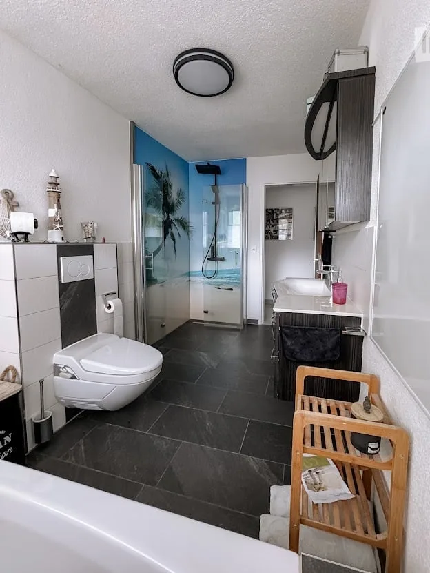 Bungalow di 5 locali a Oberhofen AG, con piscina, idromassaggio, hall mobile, sauna e molto altro