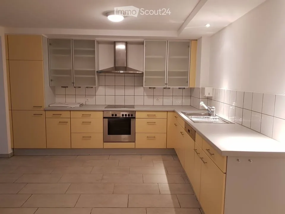 Spacious apartment in a quiet street of the old town