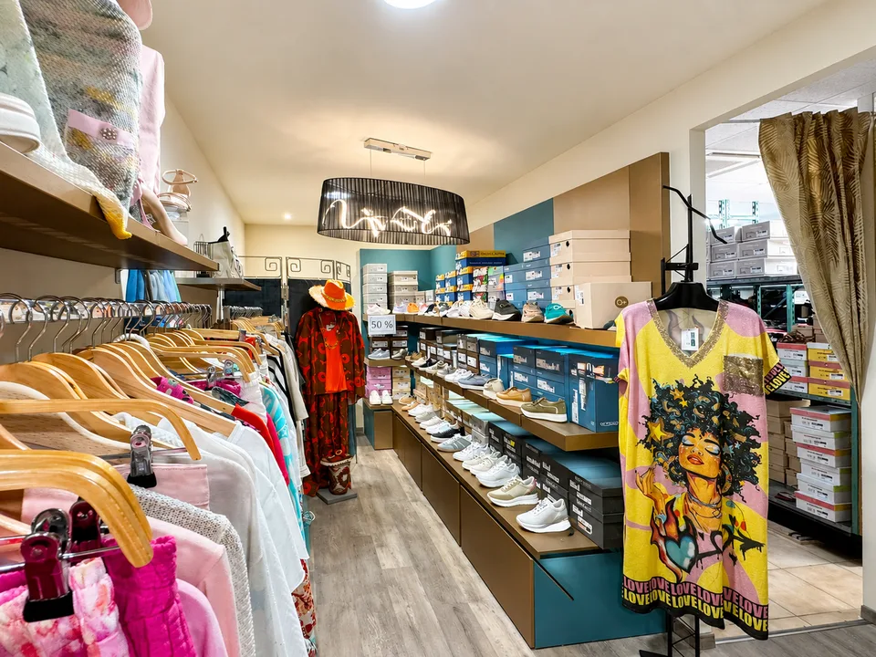 Divonne-les-Bains centre Murs commerciaux loués 105,63 m² + garage – photo 6 sur 8