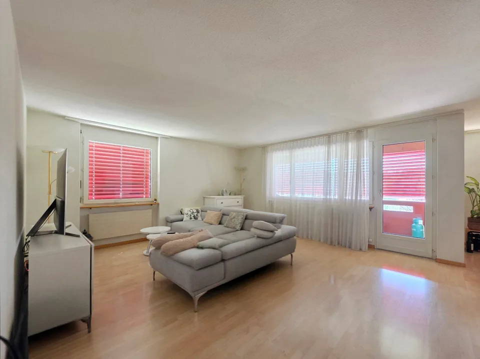 Charmante 3.5 Zimmer Wohnung mit Balkon