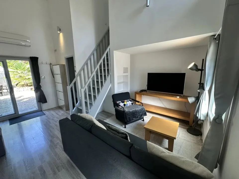 À louer - Appartement / Tiny House meublé à Feigères