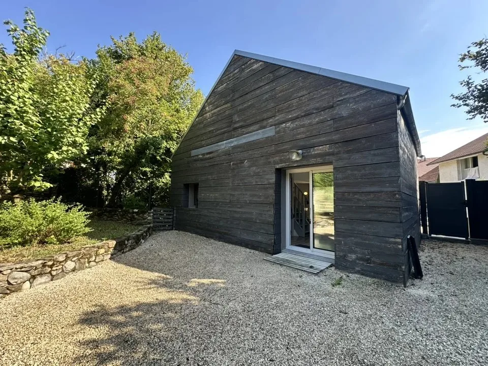 À louer - Appartement / Tiny House meublé à Feigères