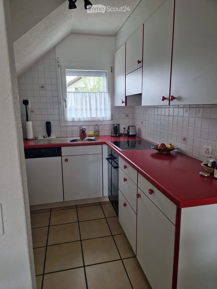 Affascinante appartamento a due piani di 3,5 locali con balcone a Malters