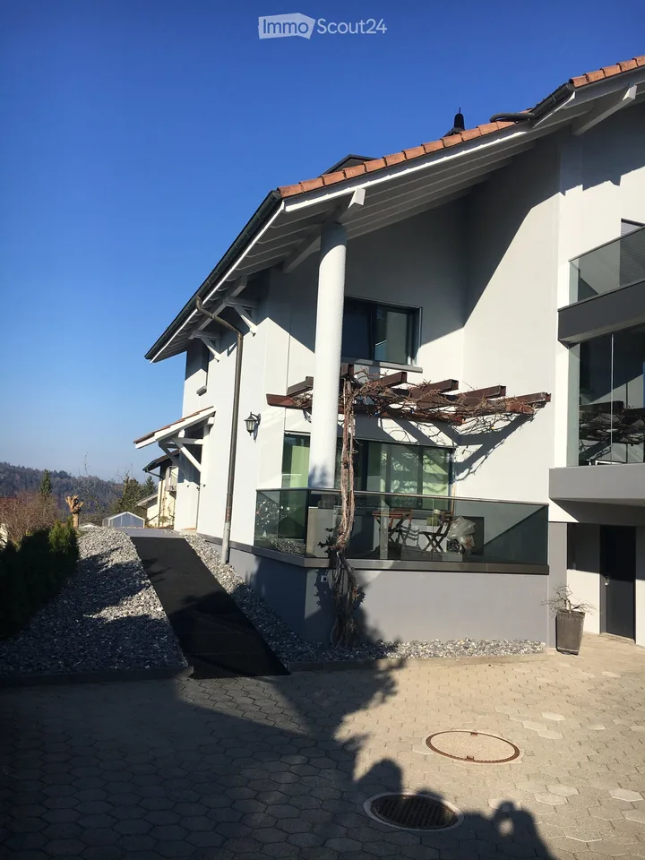 Charmante 3.5-Zimmer-Maisonettewohnung mit Balkon in Malters