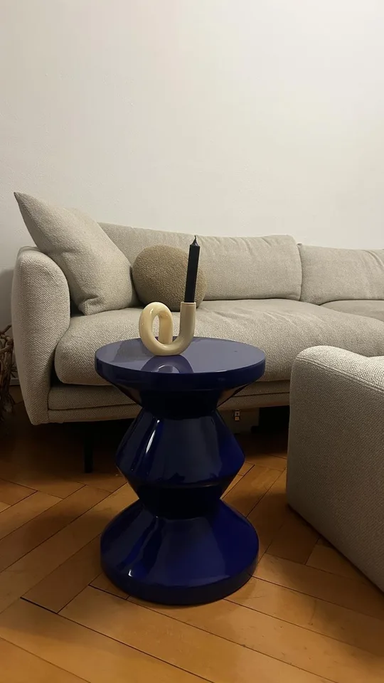 Furnished old building apartment in the heart of Wiedikon for subletting from early October to late November