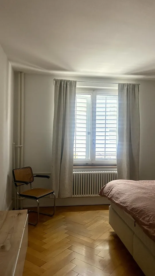 Furnished old building apartment in the heart of Wiedikon for subletting from early October to late November