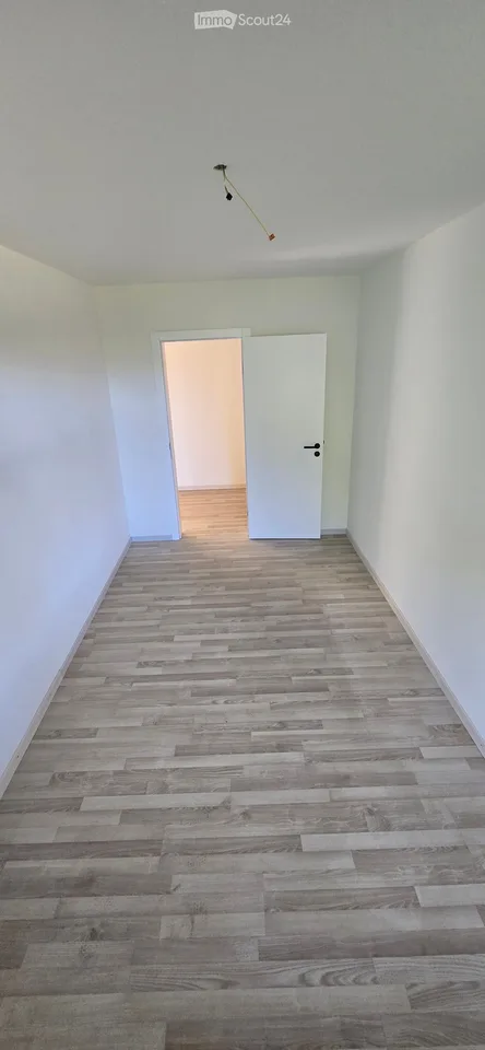 Spacious 5-room apartment with balcony and beautiful view in Zürich-Witikon