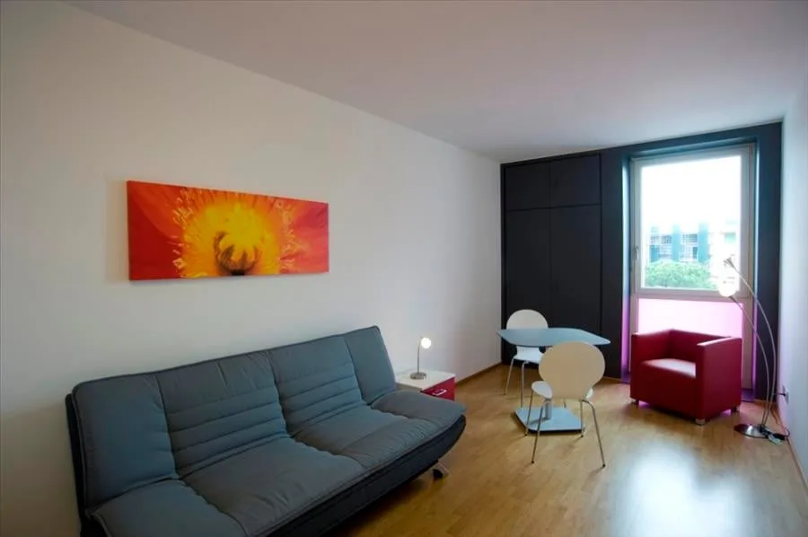 Furnished studio