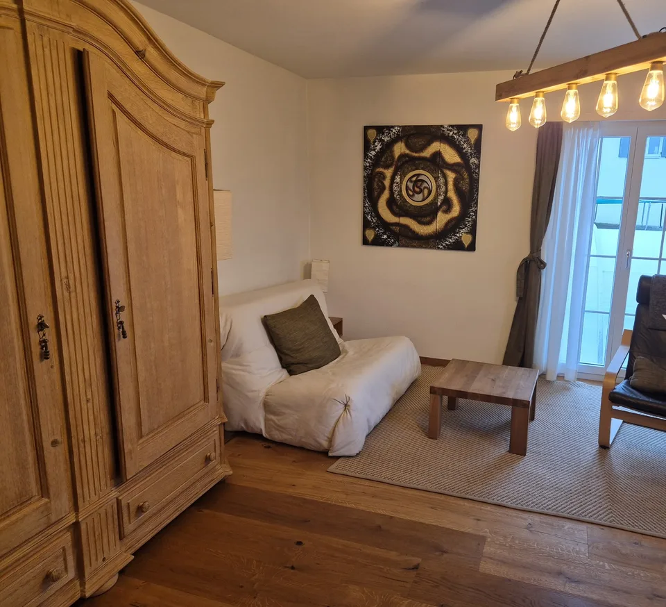 Room in a shared house, Urdorf