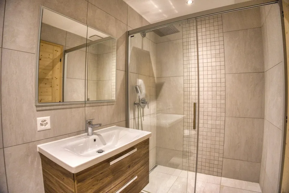 Luxuriöse 3.5-Zimmer-Wohnung mit Panoramaterrasse