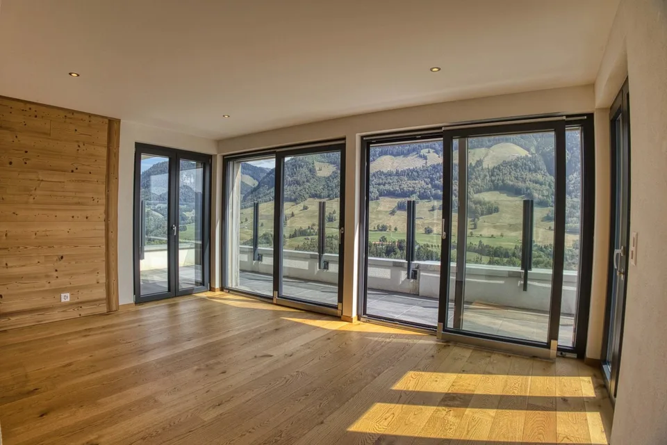 Luxuriöse 3.5-Zimmer-Wohnung mit Panoramaterrasse