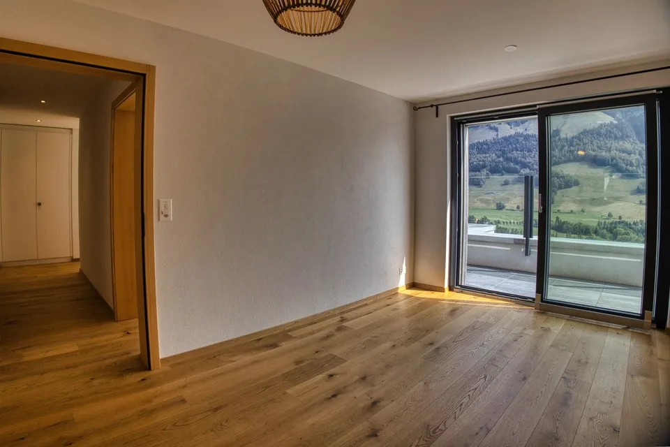 Luxuriöse 3.5-Zimmer-Wohnung mit Panoramaterrasse
