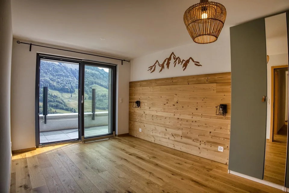 Luxuriöse 3.5-Zimmer-Wohnung mit Panoramaterrasse