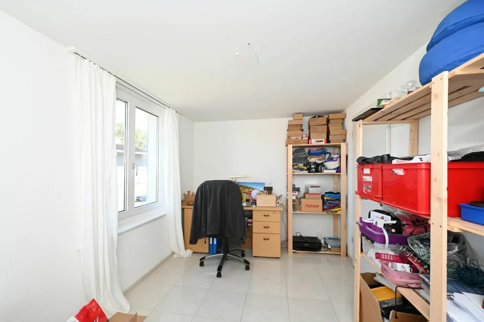 zu vermieten 4 Zi-Wohnung mit Essküche OG Kopie