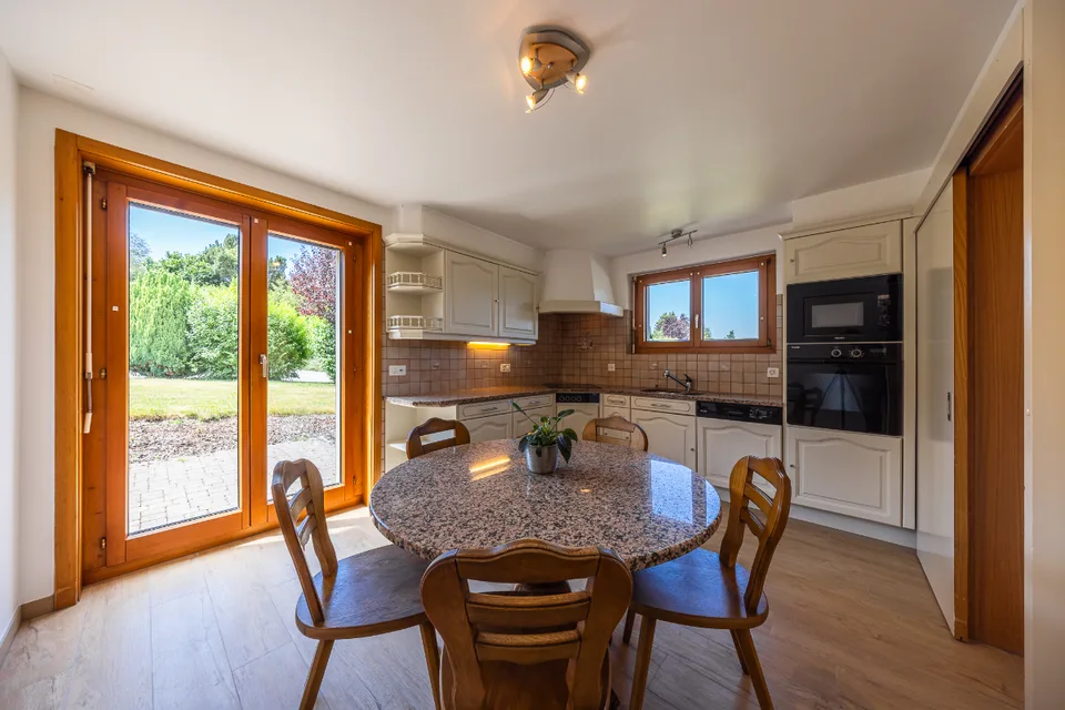 Rare object in Bulle: semi-detached house with 4½ rooms and garage