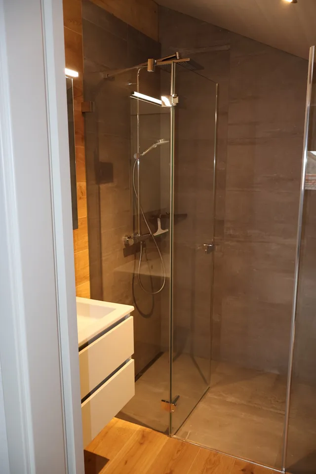 Takeover of lease 4.5-room apartment, 106 m² with 2 parking spaces