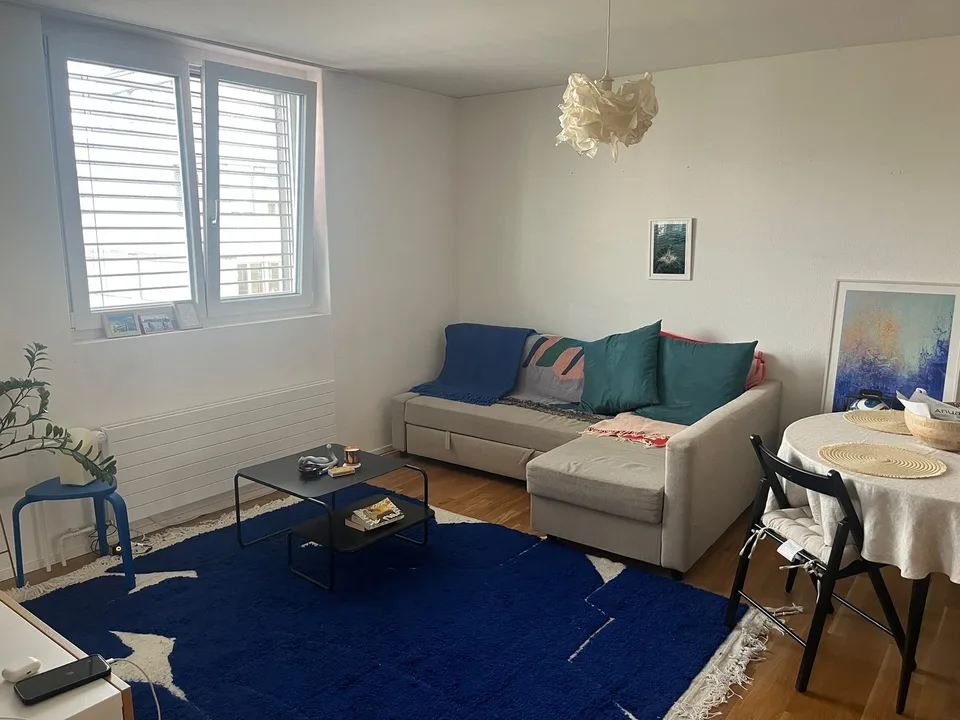 Möblierte 2.5-Zimmer-Wohnung mit Balkon Kreis 4