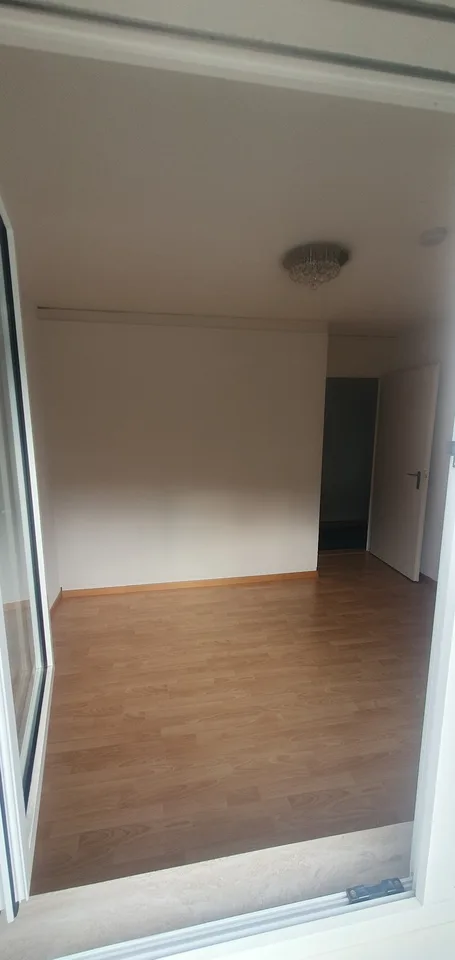Reinforcement sought for our 3-person shared flat with 9.8m² room