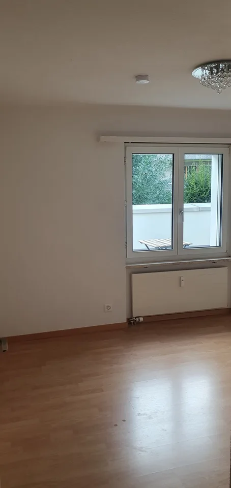 Reinforcement sought for our 3-person shared flat with 9.8m² room