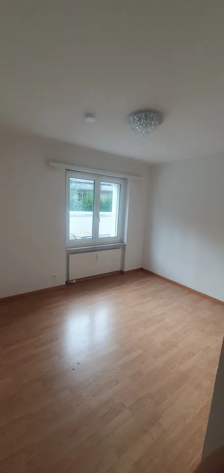 Reinforcement sought for our 3-person shared flat with 9.8m² room