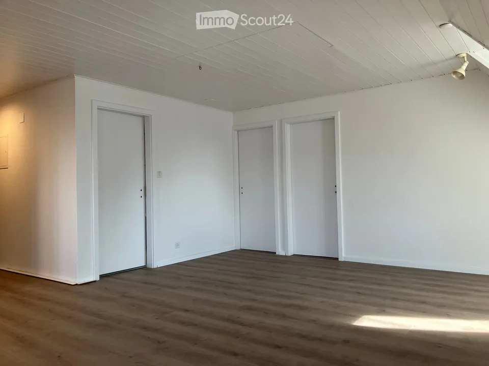 Charmante 4.5-Zimmer-Dachwohnung an der Langenthalstrasse in Aarwangen