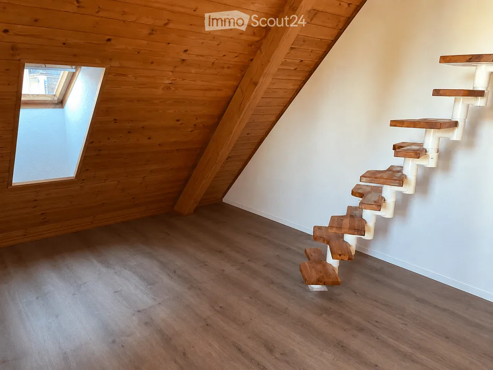 Charmante 4.5-Zimmer-Dachwohnung an der Langenthalstrasse in Aarwangen