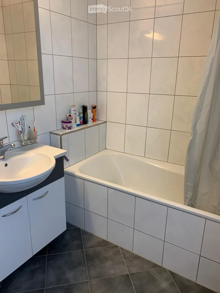 Grosszügige Parterrewohnung