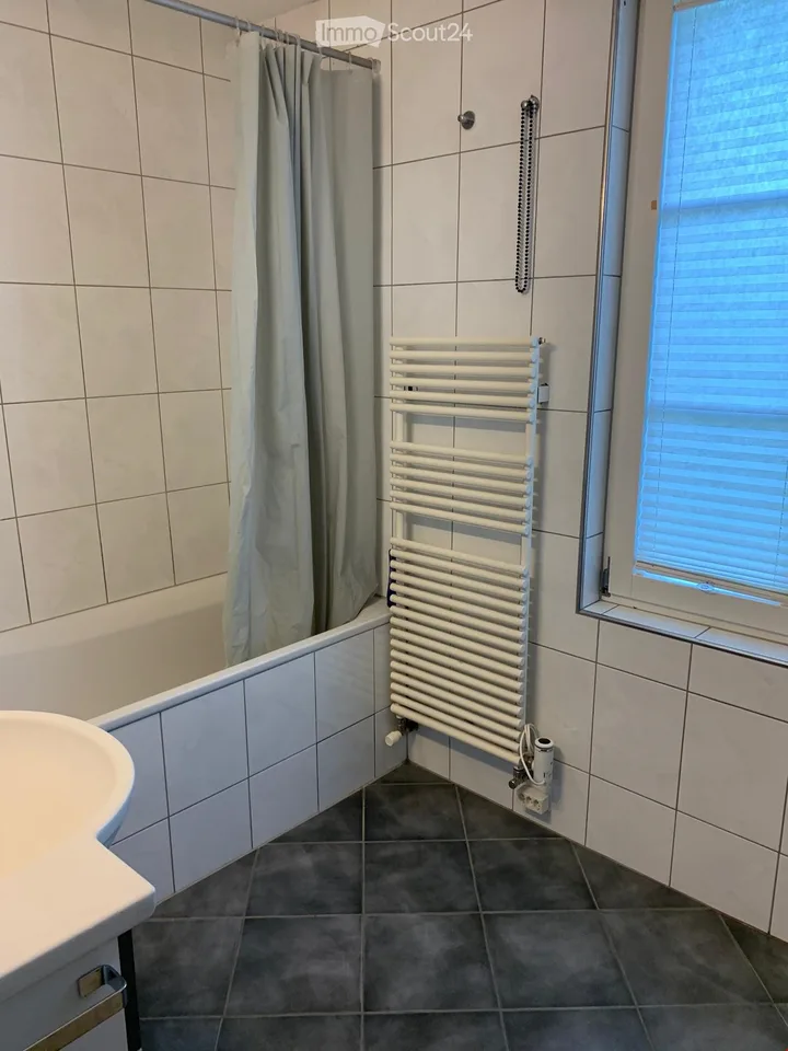 Grosszügige Parterrewohnung