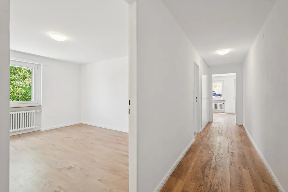 Bright and well-maintained apartment with balcony