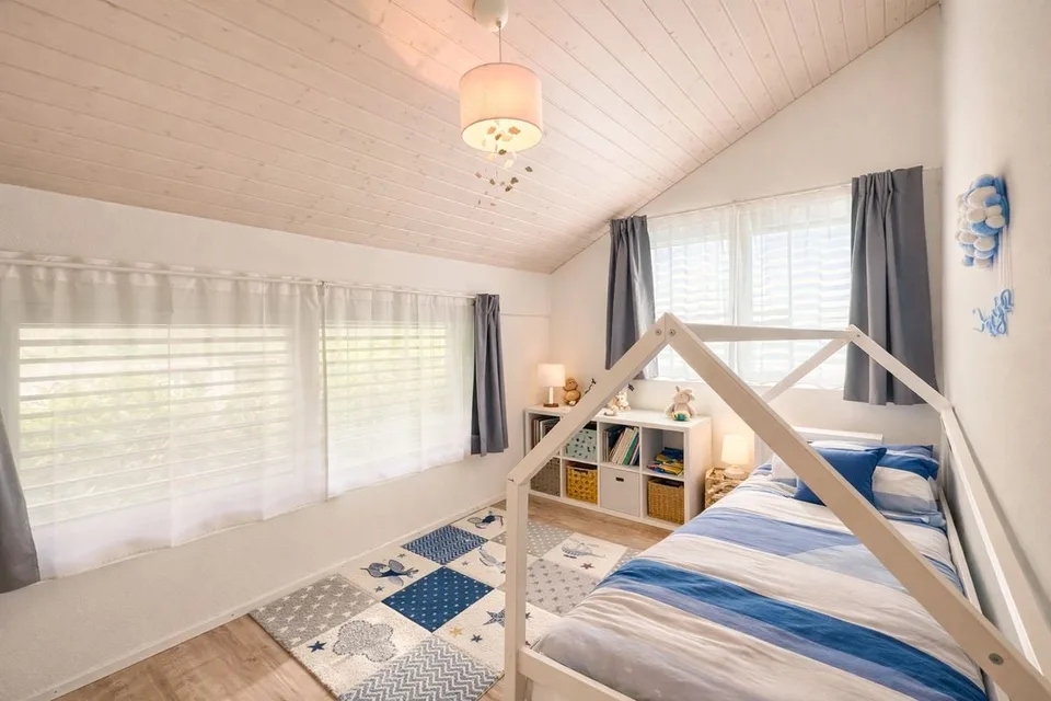 Semi-detached villa with 4.5 rooms in a family-friendly neighborhood