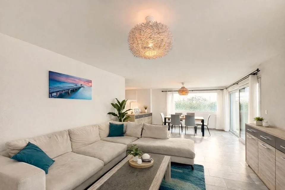 Semi-detached villa with 4.5 rooms in a family-friendly neighborhood