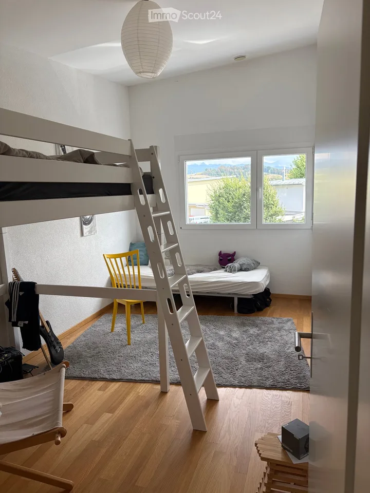 Spacious sunny and quiet apartment for 2 to 4 people