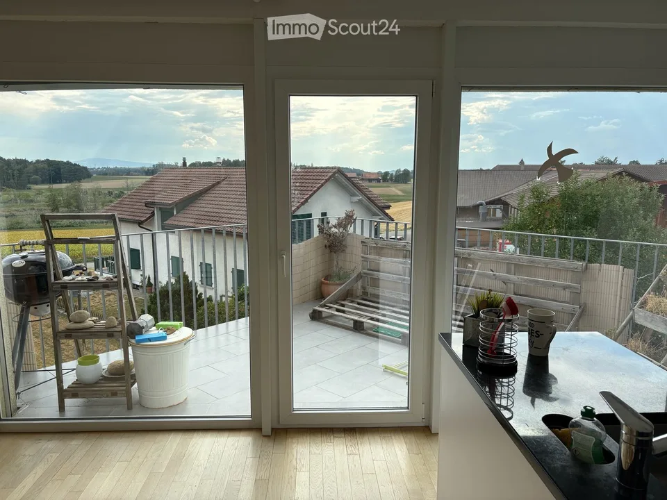Spacious sunny and quiet apartment for 2 to 4 people