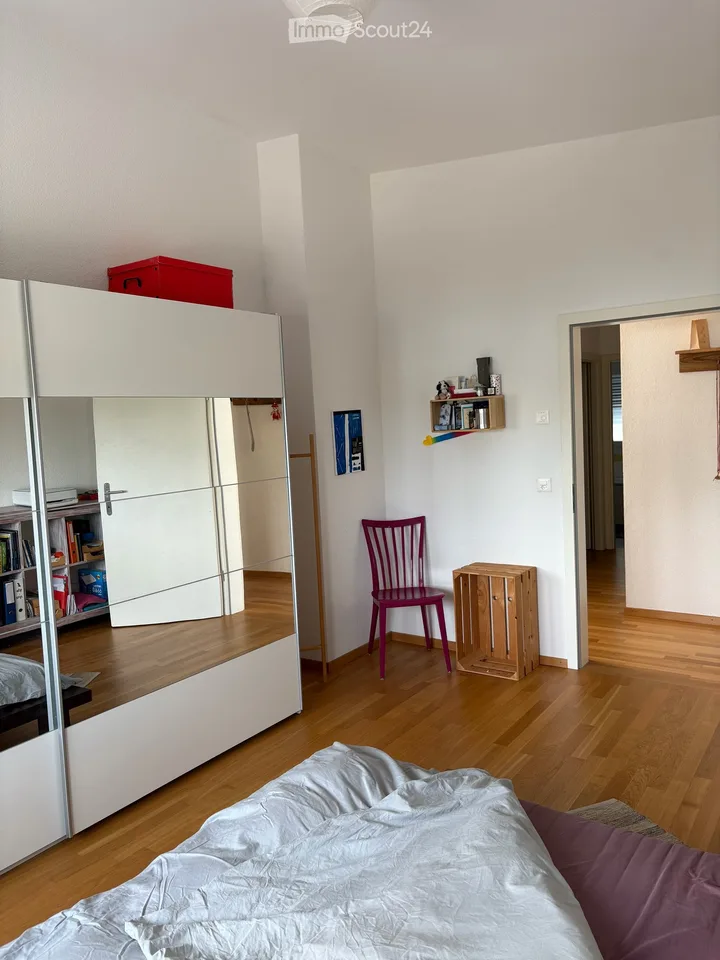 Spacious sunny and quiet apartment for 2 to 4 people