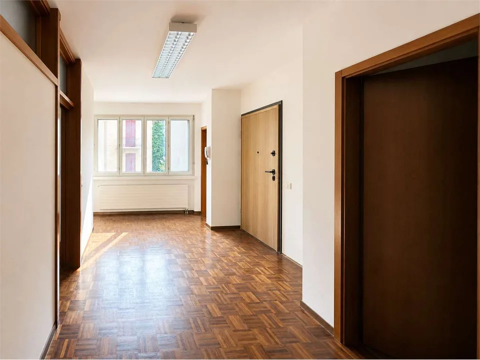 LUGANO LORETO | GROßZÜGIGE RÄUME, MAßGEFERTIGTE WOHNUNG – Foto 8 von 13