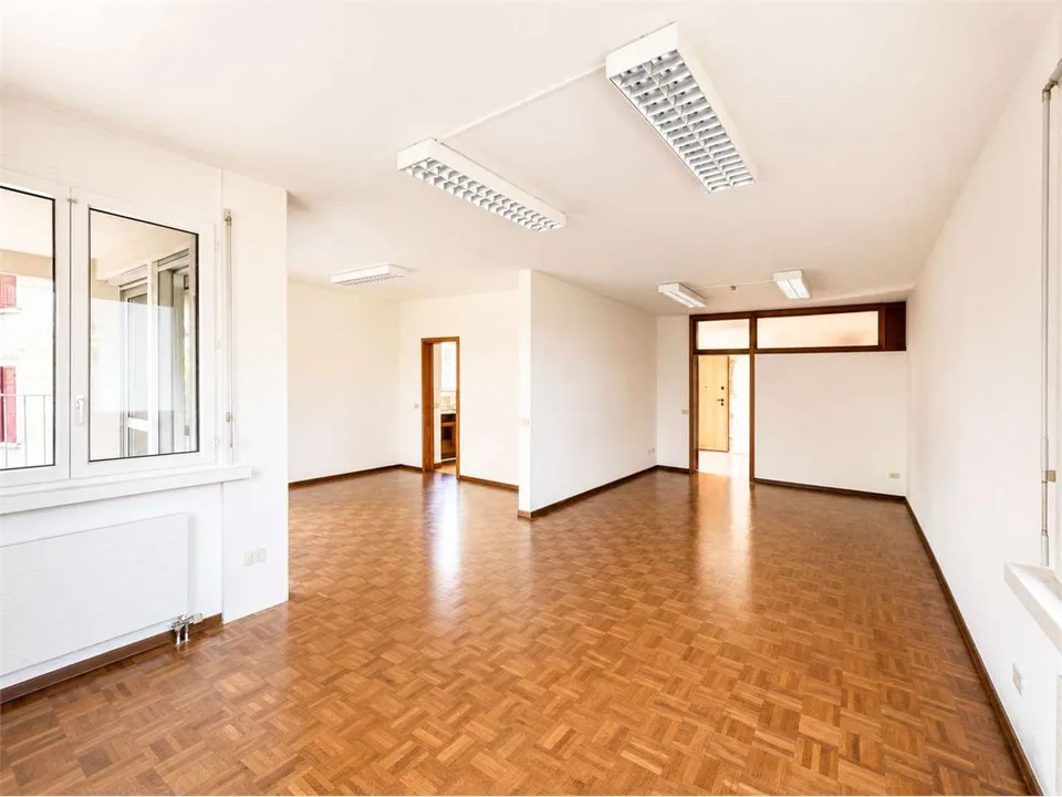 LUGANO LORETO | GROßZÜGIGE RÄUME, MAßGEFERTIGTE WOHNUNG – Foto 3 von 13